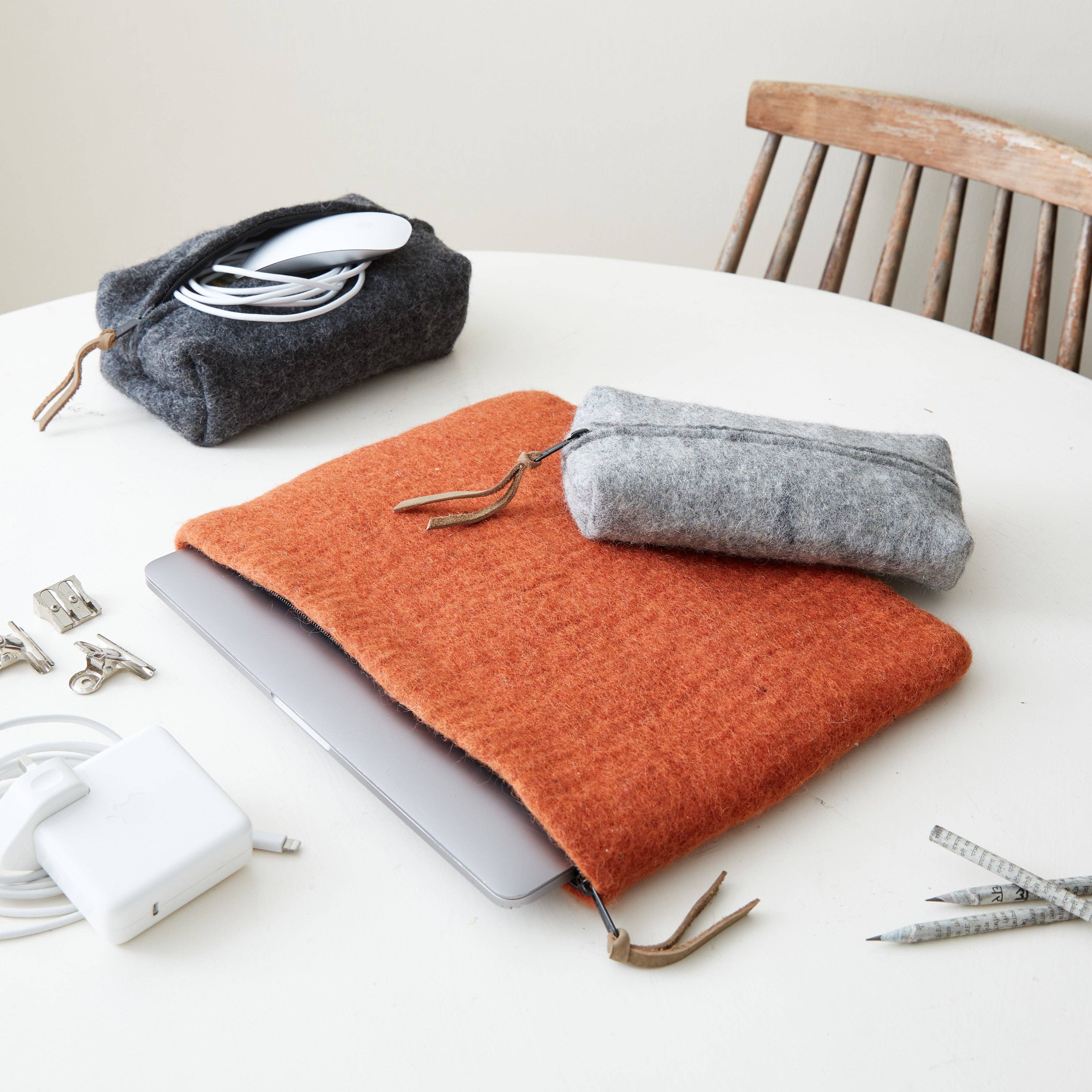 BIDYUT Boxy Felt Pouch Desk Tidy: Dark Grey