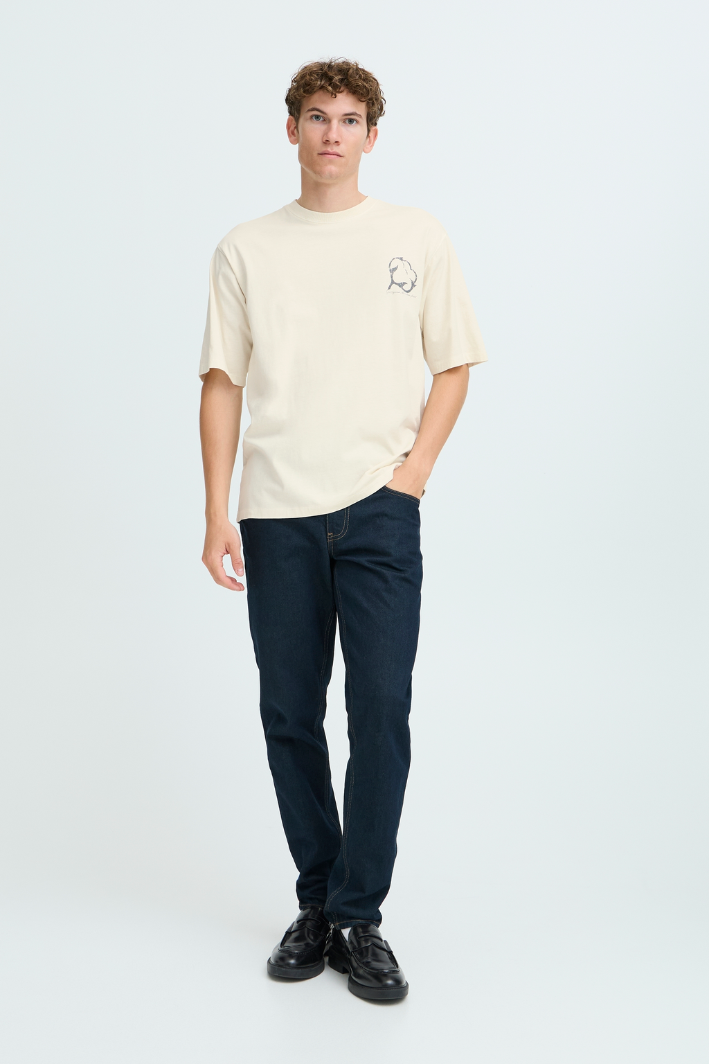 Turtledove Off-White Printed T-Shirt - Hargin | Casual Friday