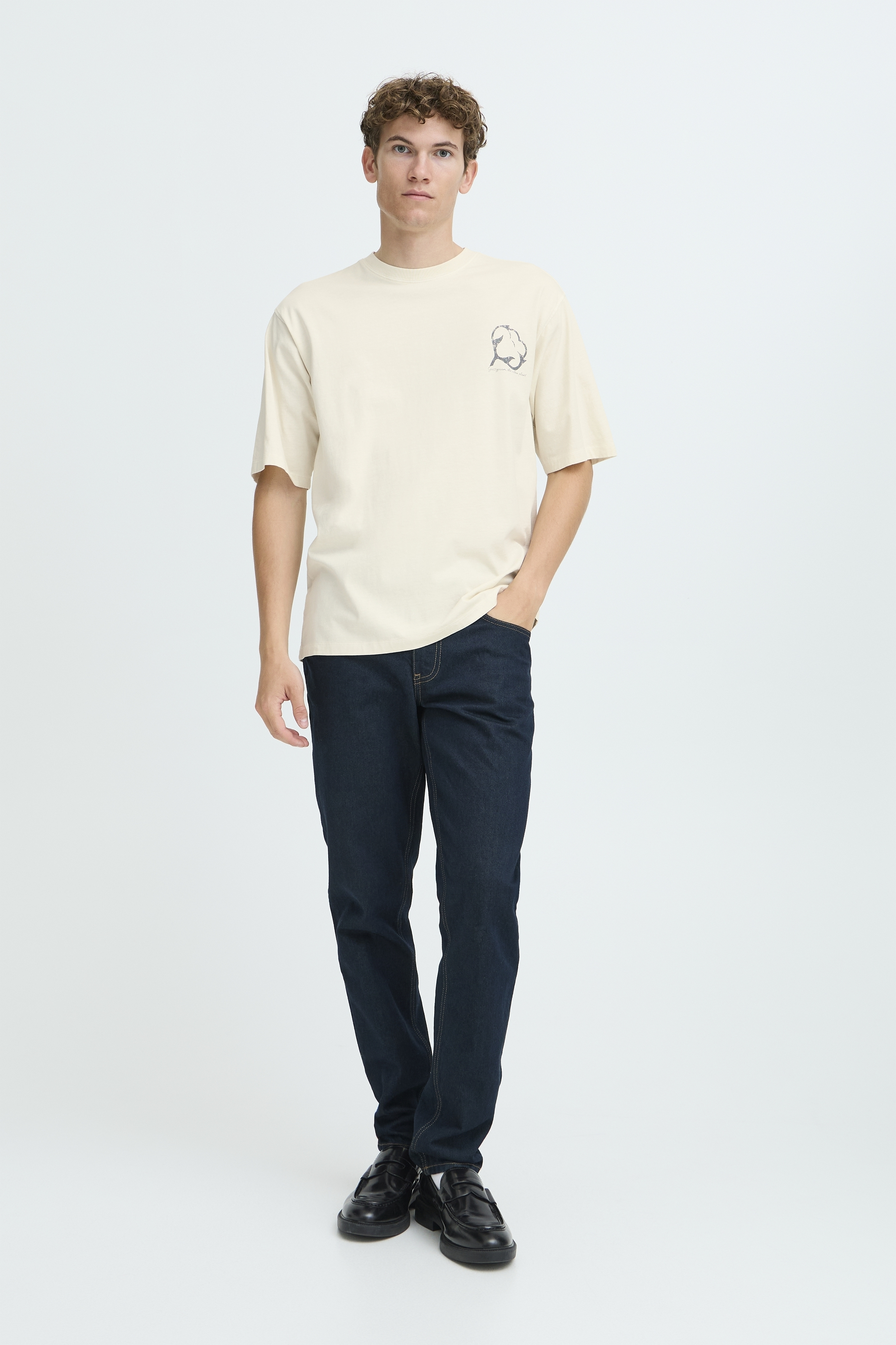 Turtledove Off-White Printed T-Shirt - Hargin | Casual Friday