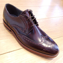 Load image into Gallery viewer, Bespoke Claret Brogues | Lacuzzo