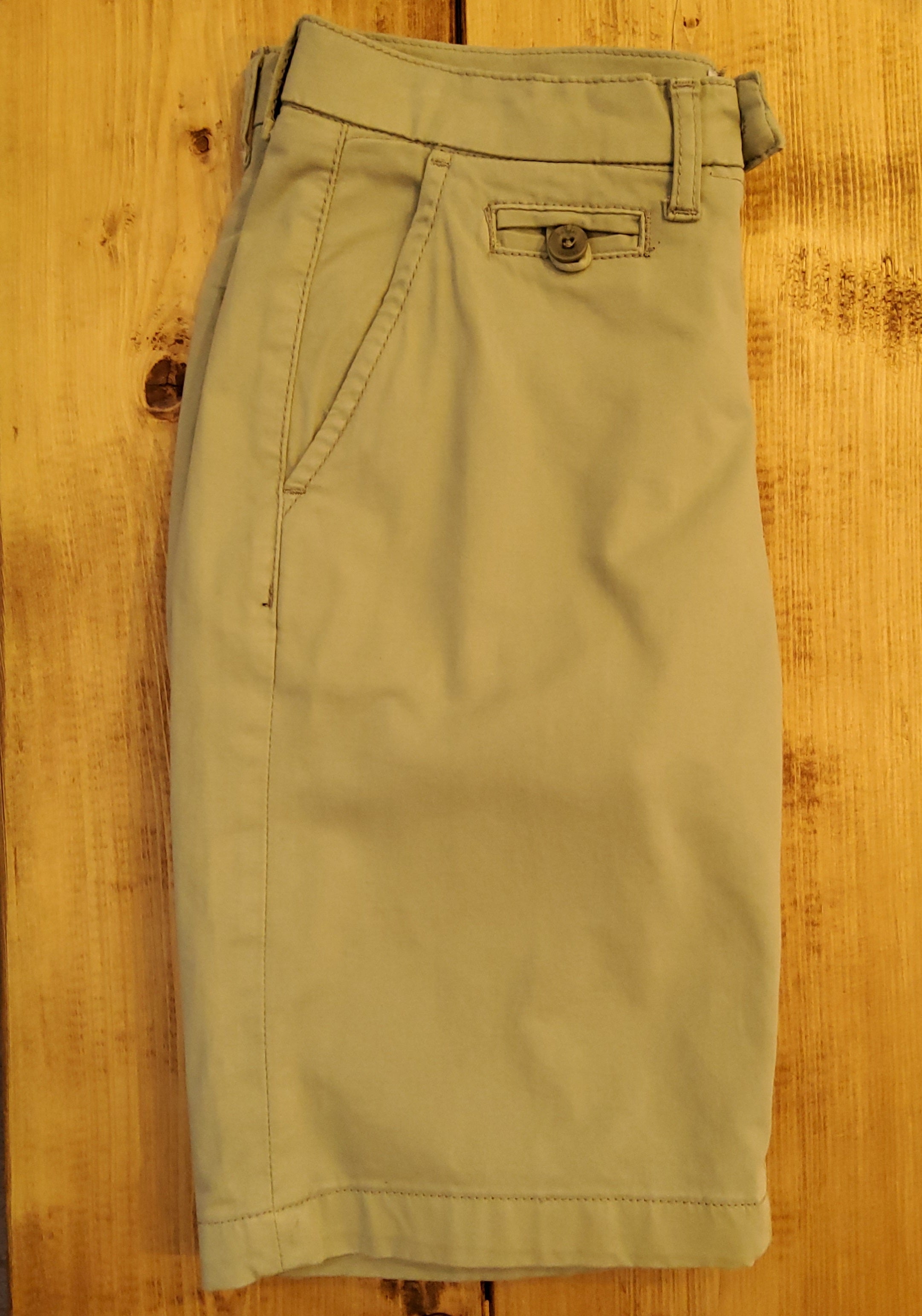 Pistachio Chino Shorts - Allan | Casual Friday